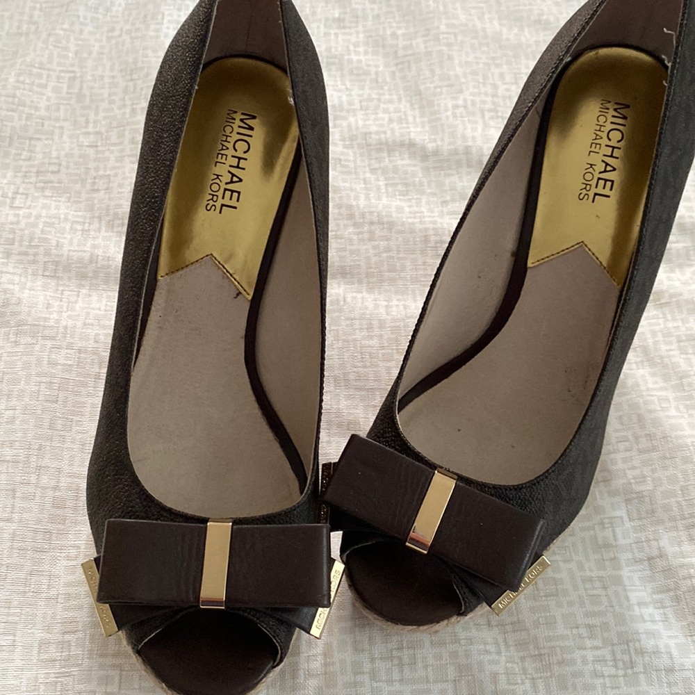 Michael kors wedges!